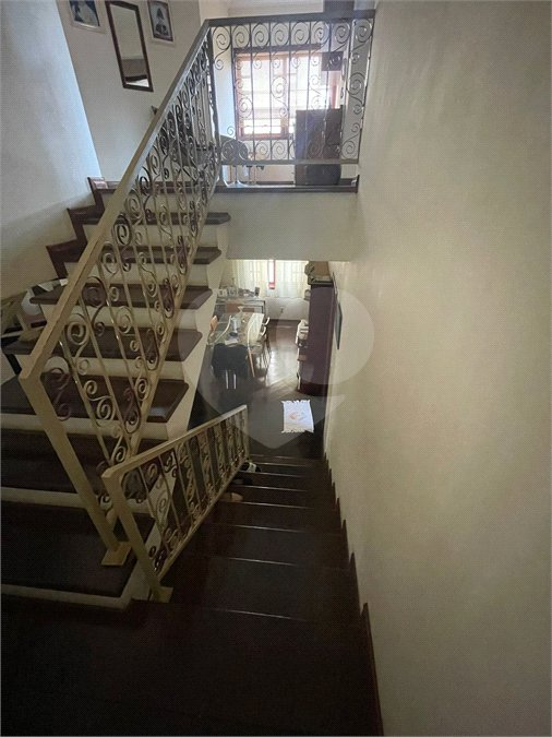 Sobrado à venda com 3 quartos, sendo 1 suíte, em Jardim Regina, Indaiatuba, SP