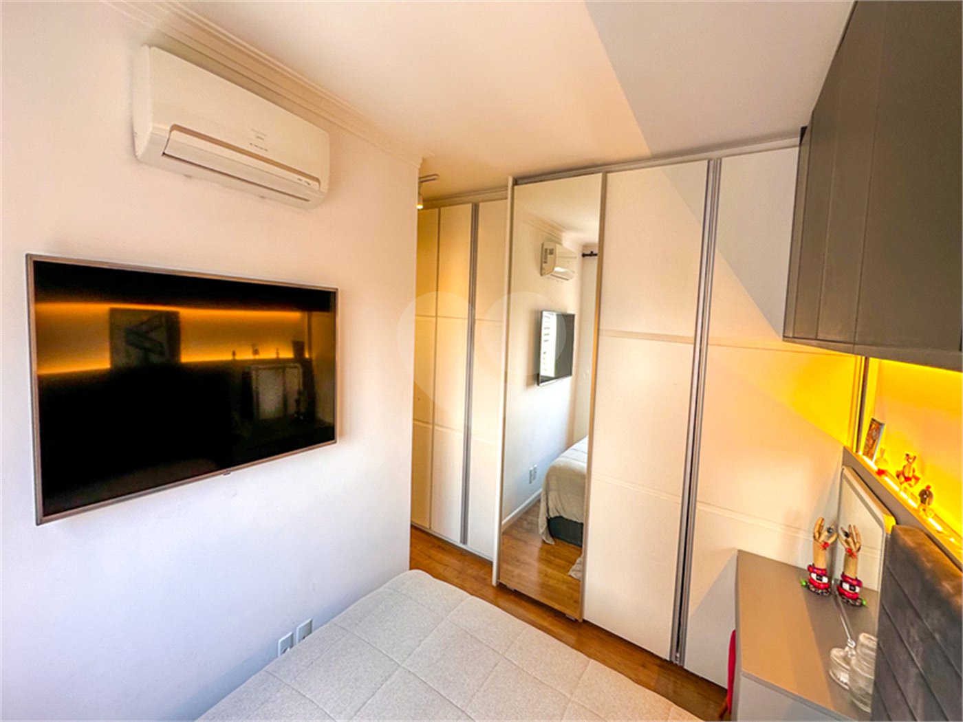 Apartamento à venda com 2 quartos, sendo 1 suíte, em Jardim Dom Bosco, São Paulo, SP