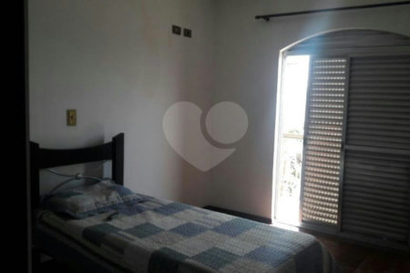 Sobrado à venda com 3 quartos, sendo 1 suíte, em Vila Nivi, São Paulo, SP