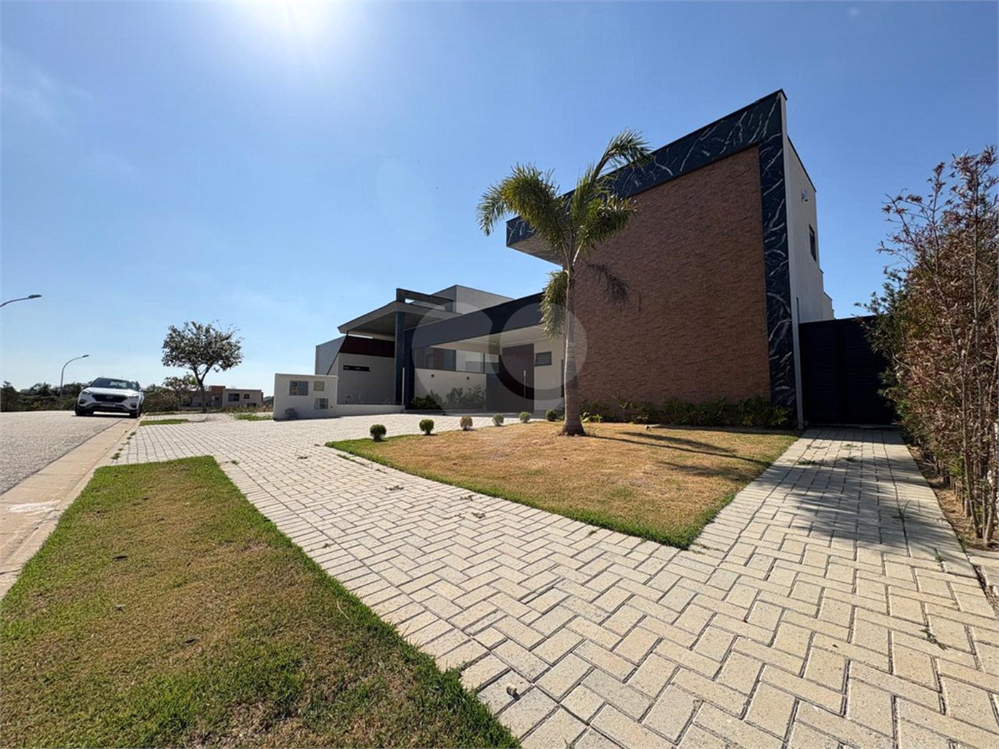 Casa à venda ou para alugar com 4 suítes no condomínio Alphaville Castelo, Itu - SP