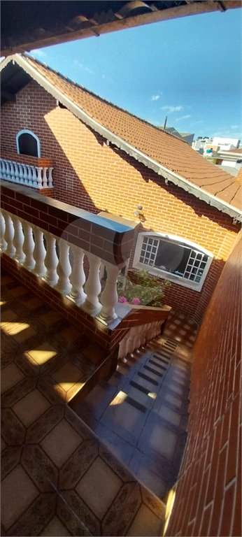 Casa à venda com 3 quartos, sendo 1 suíte, em Vila Scarpelli, Santo André, SP