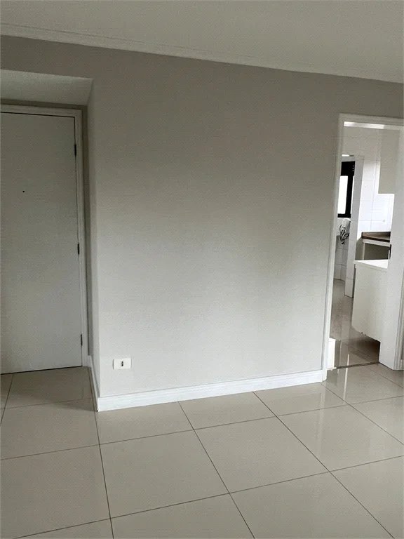 Apartamento à venda com 3 quartos, sendo 1 suíte,  em Vila Andrade, São Paulo, SP