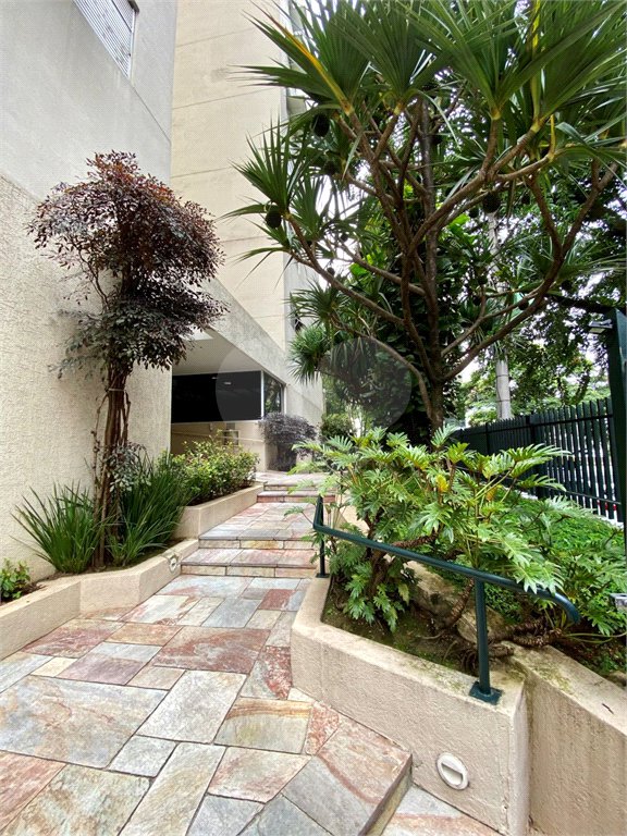 Apartamento para alugar com 3 quartos, sendo 1 suíte, em Jardim Europa, São Paulo, SP
