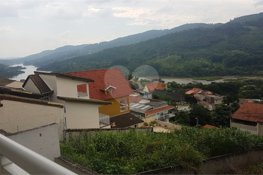 Casa à venda com 5 quartos, sendo 3 suítes,  em Serra da Cantareira, Mairiporã, SP