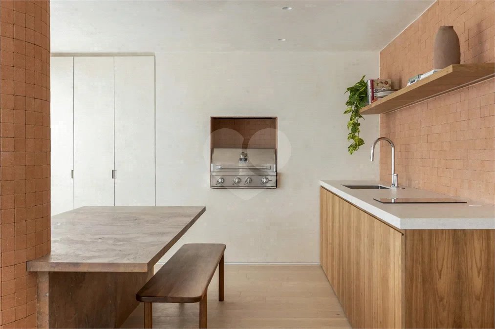 Apartamento à venda com 4 quartos, sendo 3 suítes,  em Itaim Bibi, São Paulo, SP