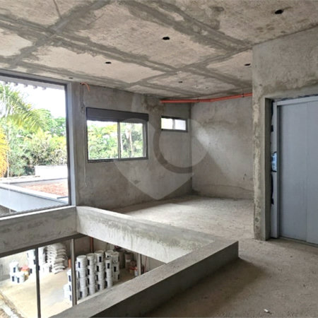 Casa à venda com 4 suítes no condomínio Plm 875, São Paulo - SP