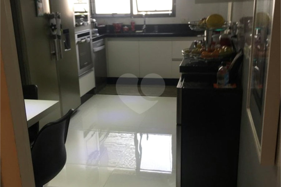 Apartamento para venda Alto de Santana com 220 m² de área primativa.
