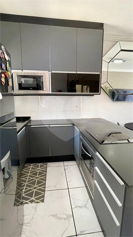 Casa Térrea à Venda com 3 dormitórios em Atibaia/SP