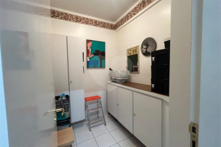 Apartamento à venda com 4 quartos, sendo 2 suítes, em Pinheiros, São Paulo, SP