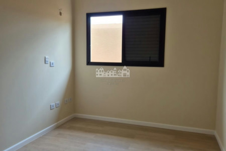 Casa à venda com 3 suítes em Vila Petrópolis, Atibaia, SP
