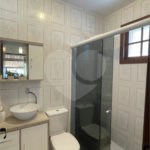 Casa à venda com 4 quartos, sendo 2 suítes, em Caravelas, Armação dos Búzios, RJ