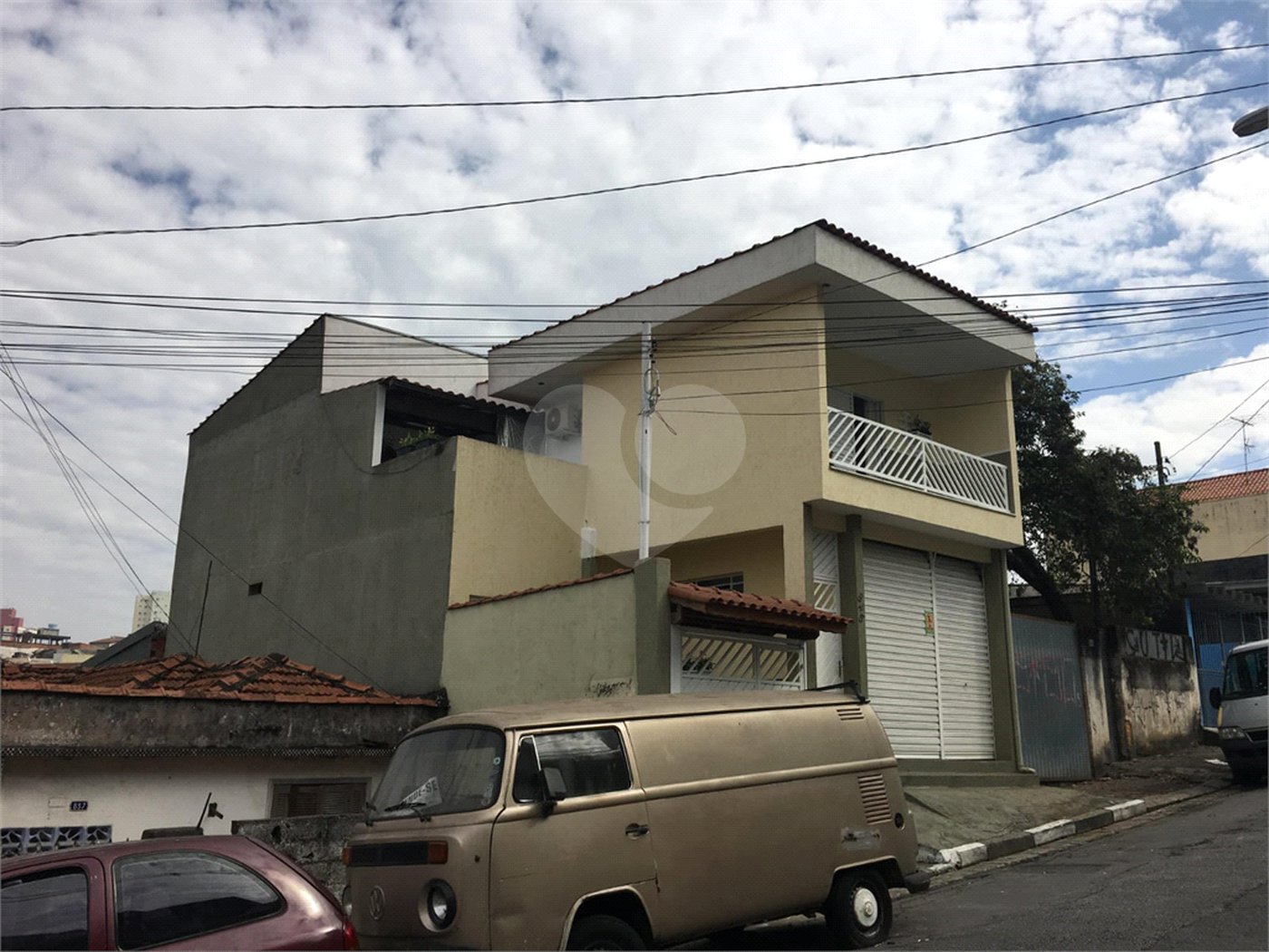 Sobrado à venda com 3 suítes em Vila Nivi, São Paulo, SP