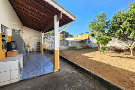 Casa à venda com 2 quartos no Centro, Poá, SP