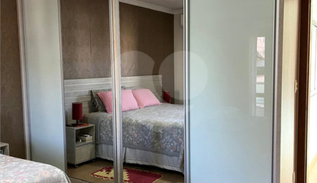 Casa Térrea à venda com 5 quartos, sendo 1 suíte,  em Vila Santana, Mogi das Cruzes, SP