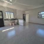 Casa térrea à venda com 3 quartos, sendo 1 suíte, em Vila Bonsai, Atibaia - SP