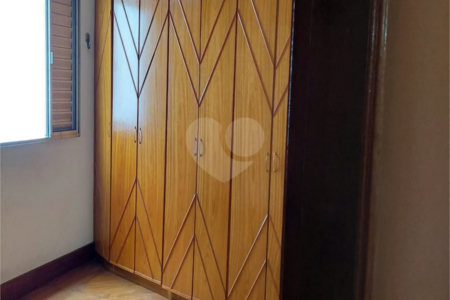 Casa com dois pavimentos na Barra Funda: