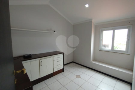 Casa à venda com 2 suítes em Vila Oliveira, Itapetininga, SP