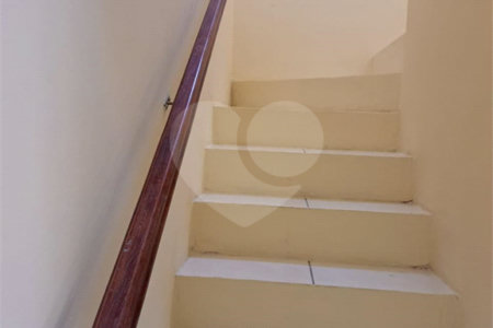 Sobrado à venda com 4 quartos, sendo 2 suítes, em Jardim Modelo, Suzano, SP