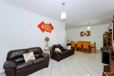 Casa à venda com 3 quartos, sendo 1 suíte,  em Jardim Aida, Guarulhos, SP