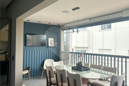 Apartamento à venda com 3 quartos, sendo 1 suíte, em Vila Paulicéia, São Paulo, SP