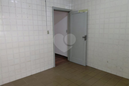 Sobrado à venda com 2 quartos em Vila Ipojuca, São Paulo, SP