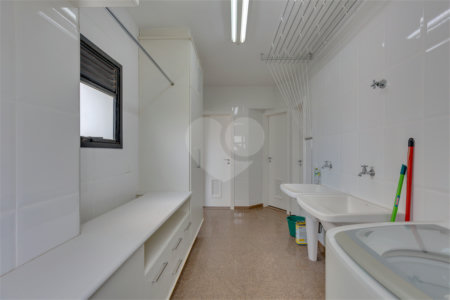 Apartamento à venda com 4 suítes em Jardim Marajoara, São Paulo, SP