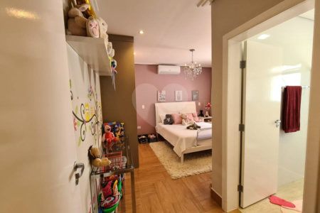 Casa à venda com 3 suítes no condomínio Vintage, Cotia - SP