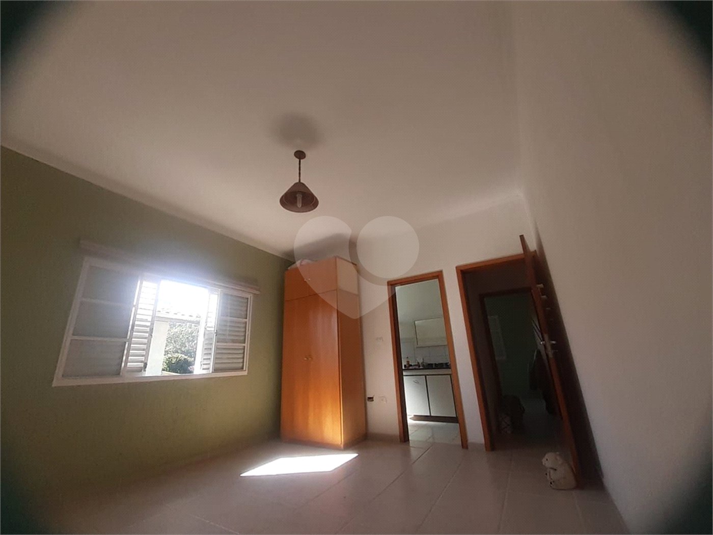 Casa à venda com 3 quartos, sendo 1 suíte, no condomínio Zuleika Jabour, Salto - SP