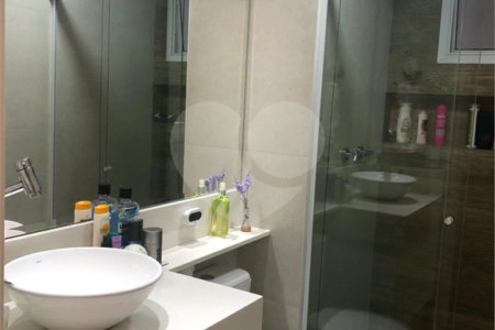 Apartamento à venda com 3 quartos, sendo 1 suíte, em Jardim Parque Morumbi, São Paulo, SP