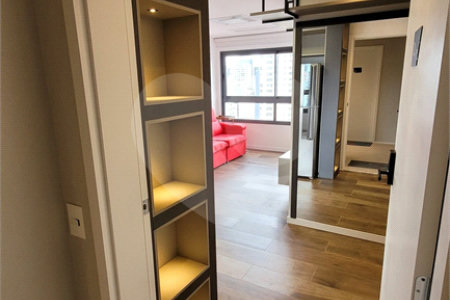 Apartamento de 2 quartos mobiliado à venda no Paraíso