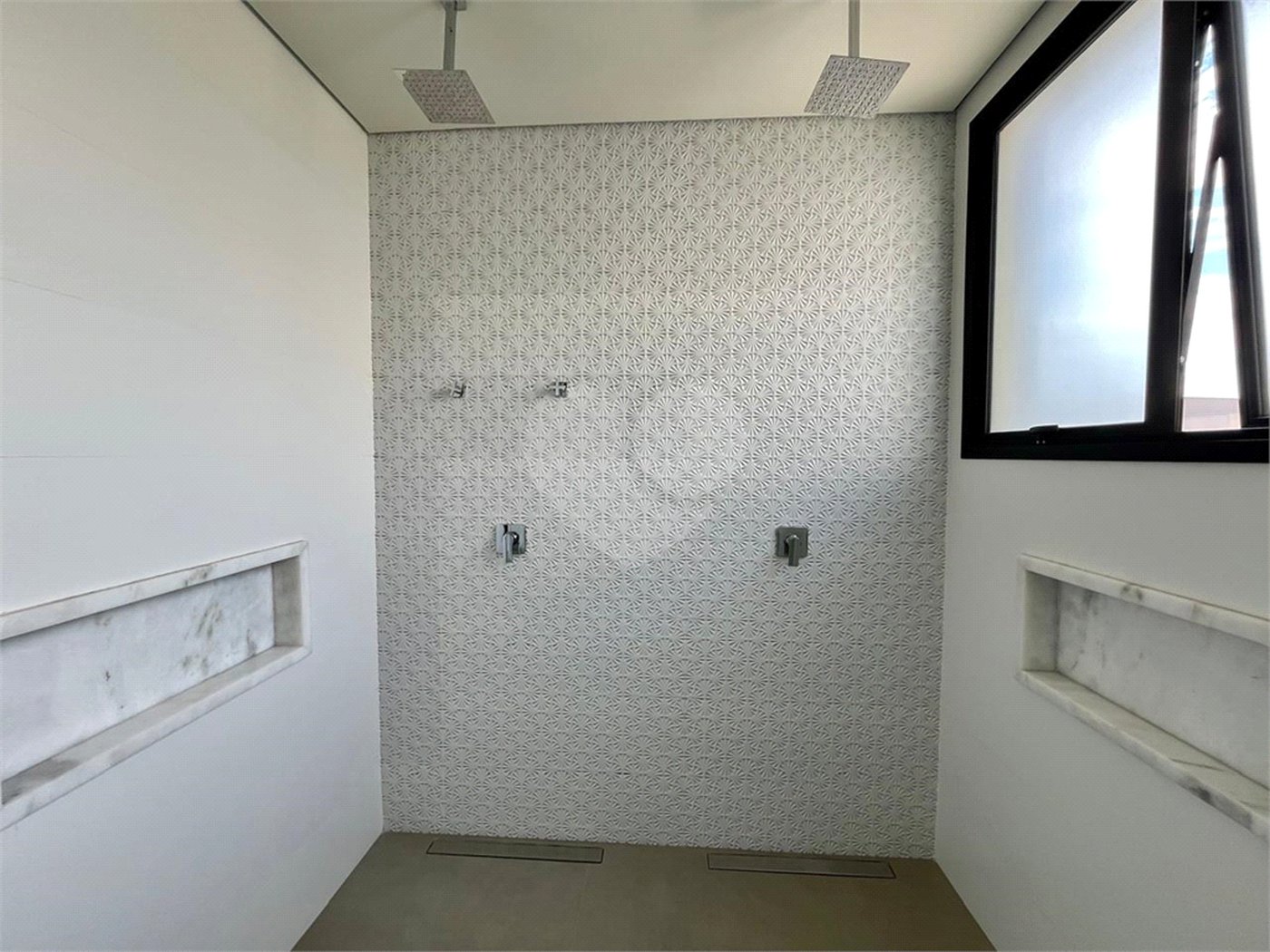 Casa à venda com 4 suítes no condomínio Alphaville Nova Esplanada 3, Votorantim - SP