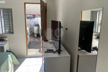 Sobrado à venda com 2 quartos em Vila Nivi, São Paulo, SP