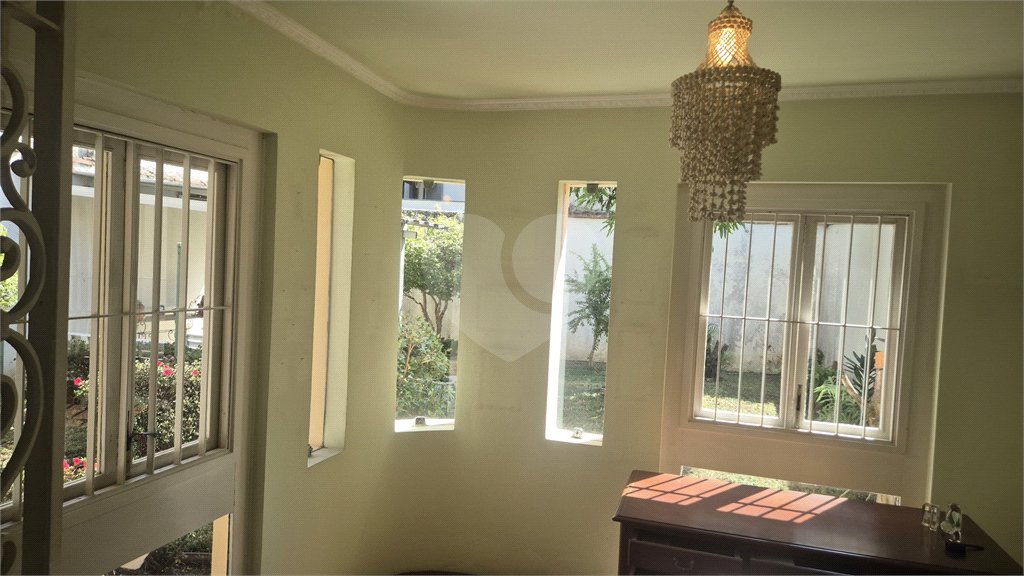 Casa à venda com 4 quartos, sendo 3 suítes,  no condomínio Chácara das Rosas, São Paulo - SP