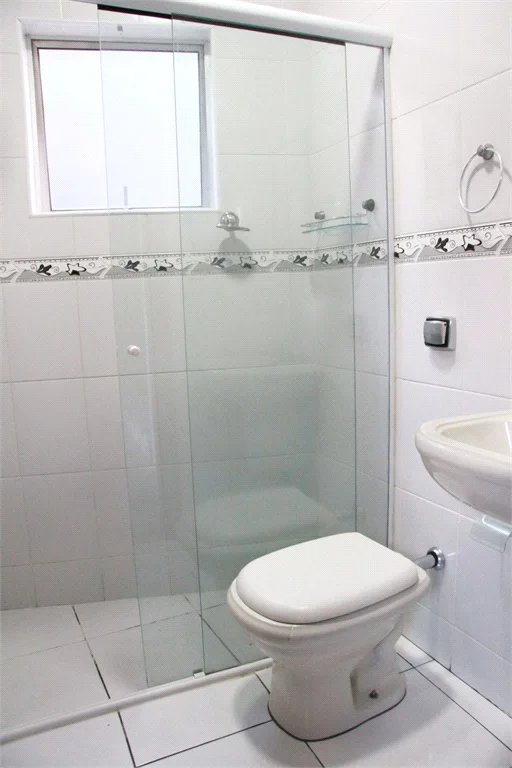 Sobrado à venda com 5 quartos, sendo 1 suíte,  em Jaguaré, São Paulo, SP