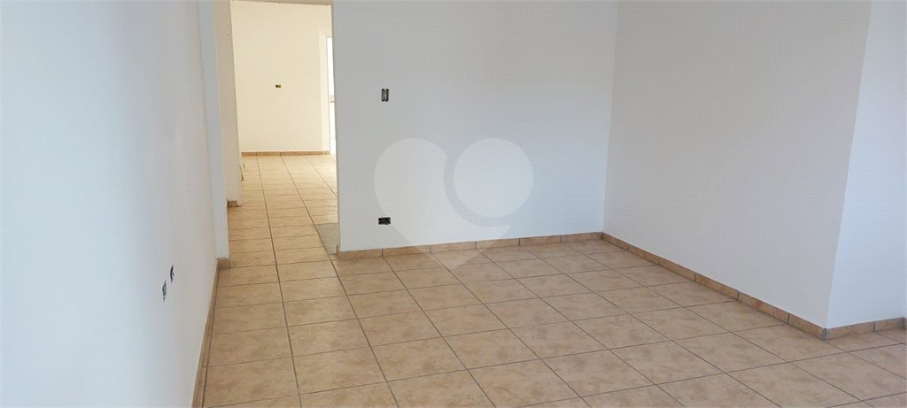 Sobrado à venda com 3 quartos, sendo 2 suítes, em Vila Paulicéia, São Paulo, SP