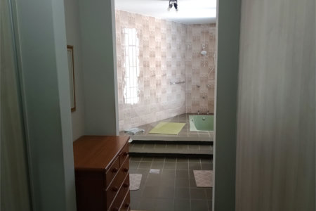 Casa à venda com 4 quartos, sendo 1 suíte, em Vila Rosa, Itapetininga, SP