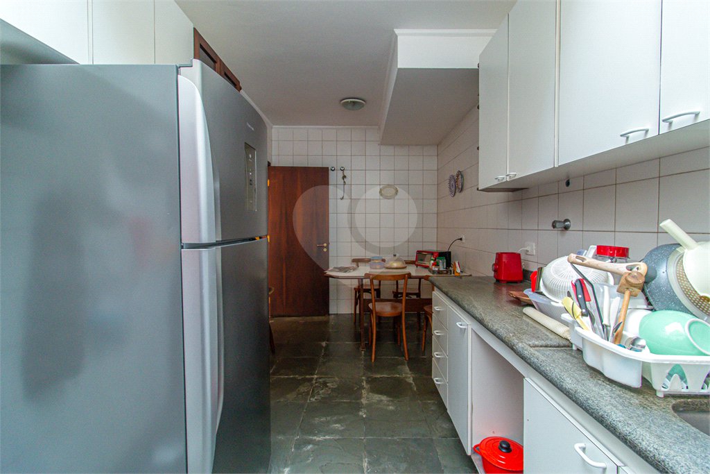 Casa à venda com 3 quartos, sendo 1 suíte,  no condomínio Jardim Hipico, São Paulo - SP