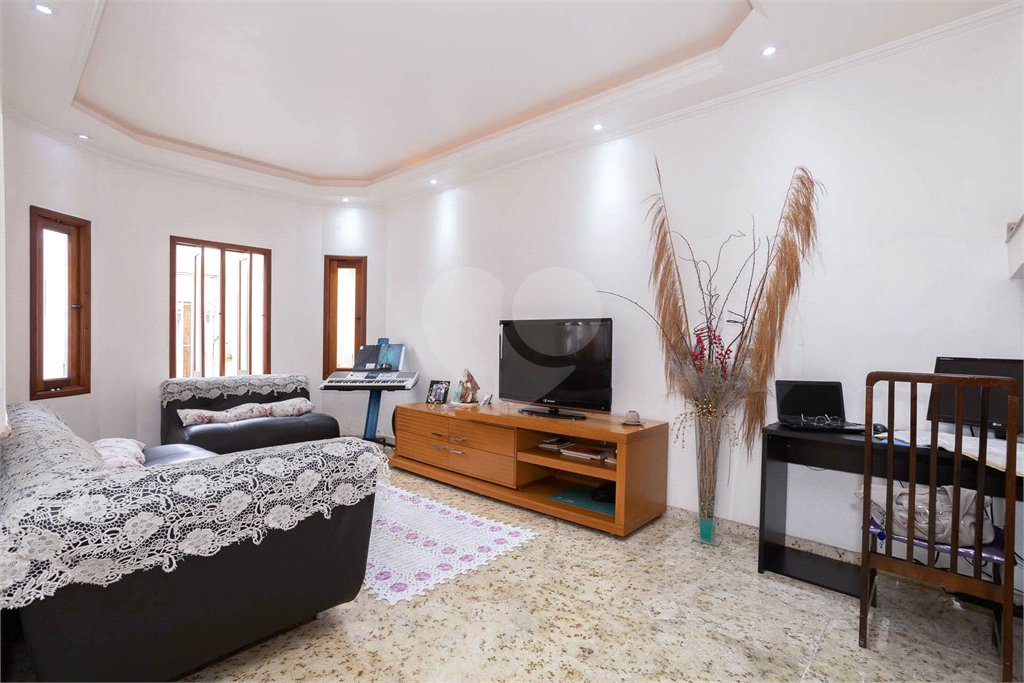 Casa à venda com 3 quartos, sendo 1 suíte, em Jardim Santa Clara, Guarulhos, SP
