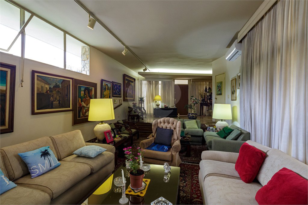 Casa de Vila para alugar com 4 quartos, sendo 1 suíte, em Granja Julieta, São Paulo, SP