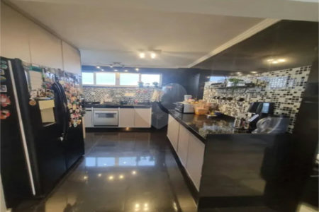 Cobertura à venda com 3 quartos, sendo 2 suítes, em Indianópolis, São Paulo, SP