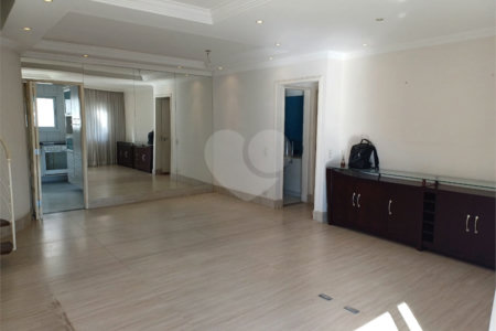 Apartamento à venda com 3 quartos, sendo 1 suíte, em Brooklin Paulista, São Paulo, SP