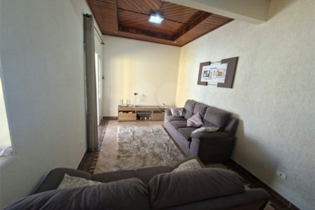 Casa à venda com 3 quartos, sendo 1 suíte,  em Tatetú, Alambari, SP