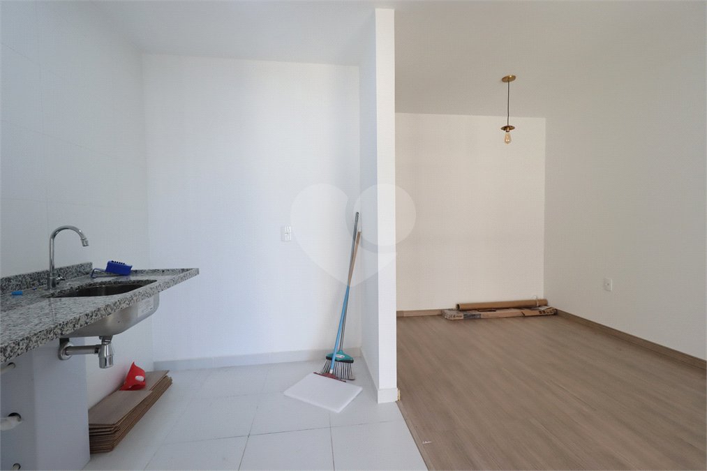 Apartamento à venda com 3 quartos, sendo 1 suíte, em Vila Anastácio, São Paulo, SP