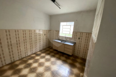 Casa Térrea à venda com 4 quartos em Vila Mazzei, São Paulo, SP