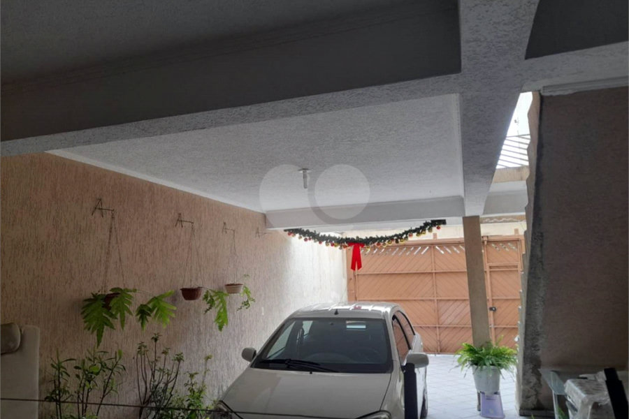Sobrado à venda com 3 quartos no Brasilândia, São Paulo, SP