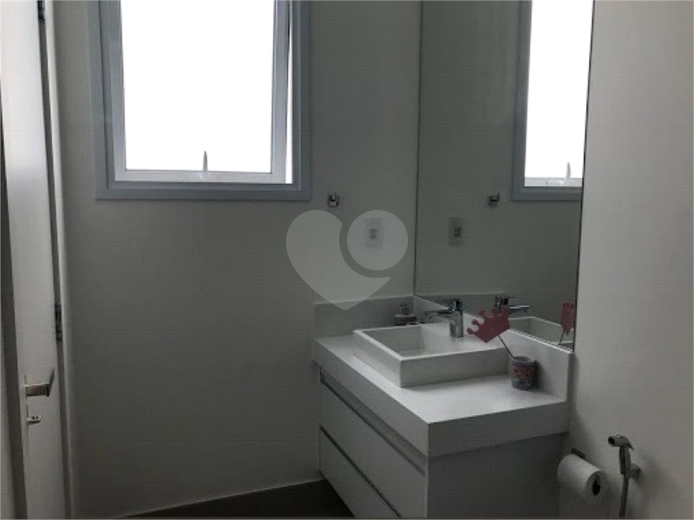 Casa à venda com 3 quartos, sendo 1 suíte, no condomínio Residencial Central Parque, Salto - SP