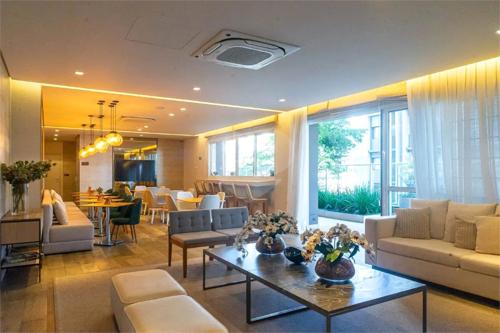 Apartamento à venda com 2 quartos, sendo 1 suíte,  em Jardim das Acácias, São Paulo, SP