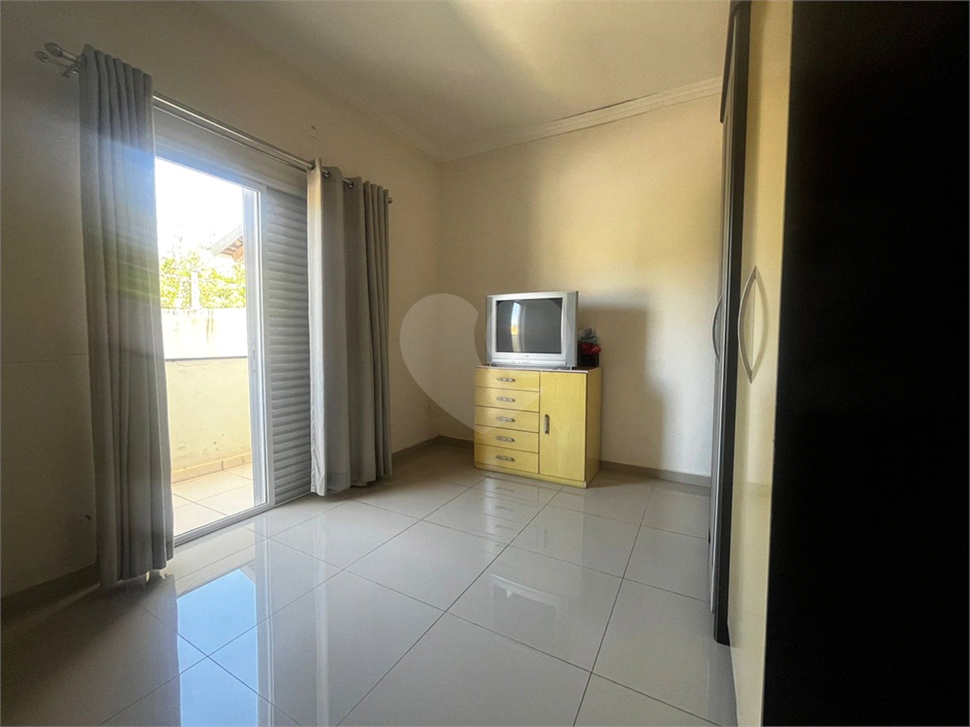 Casa à venda com 4 quartos, sendo 2 suítes, em Vila Nastri, Itapetininga, SP