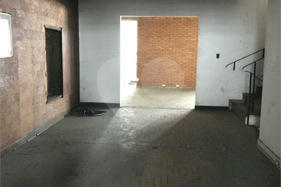 Sobrado à venda ou para alugar com 3 quartos em Vila Carrão, São Paulo, SP