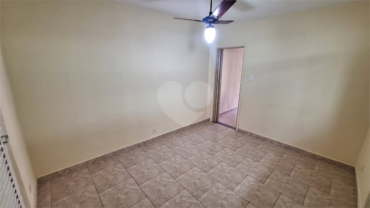 Sobrado à venda com 2 quartos em Campo Grande, Rio de Janeiro, RJ